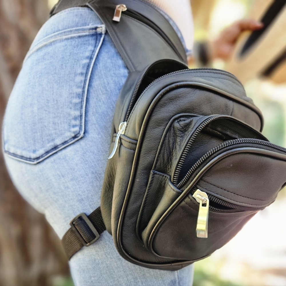 Leather Waistbag, Black.